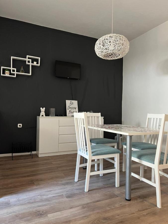 דירות זאדאר Apartman Robi מראה חיצוני תמונה