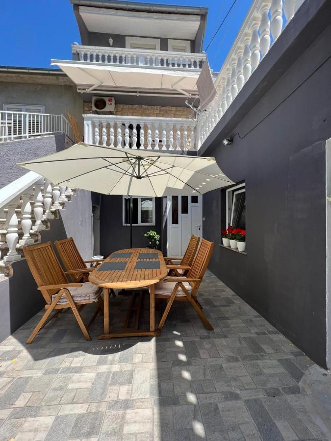 דירות זאדאר Apartman Robi מראה חיצוני תמונה